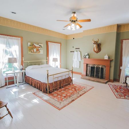 Old Caledonian Bed & Breakfast Luaran gambar