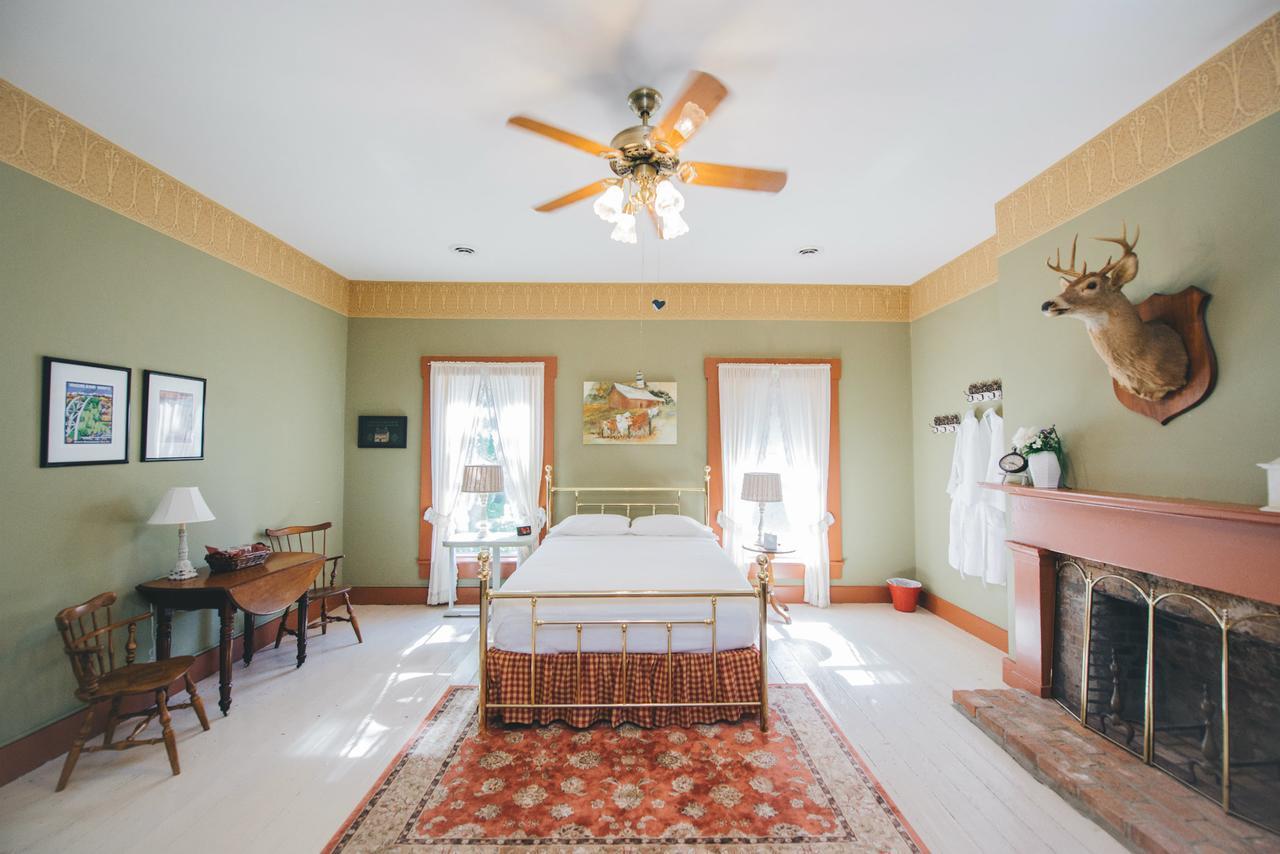 Old Caledonian Bed & Breakfast Luaran gambar
