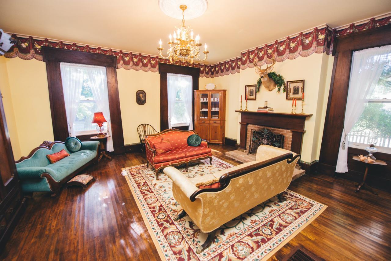 Old Caledonian Bed & Breakfast Luaran gambar