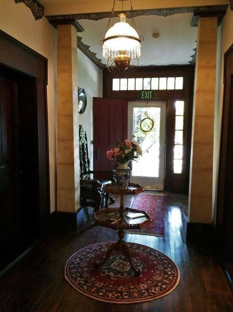 Old Caledonian Bed & Breakfast Luaran gambar
